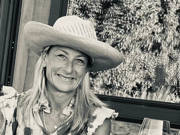 rachel smiling black white